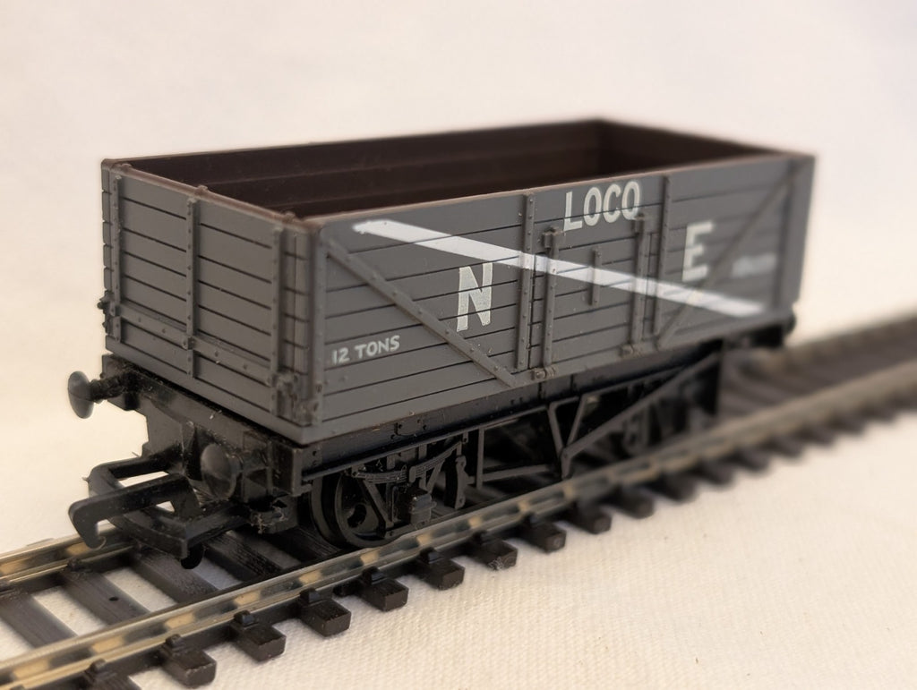 Mainline OO Gauge 7 Plank 12 Ton Loco Coal Wagon Goods Wagon HB4333