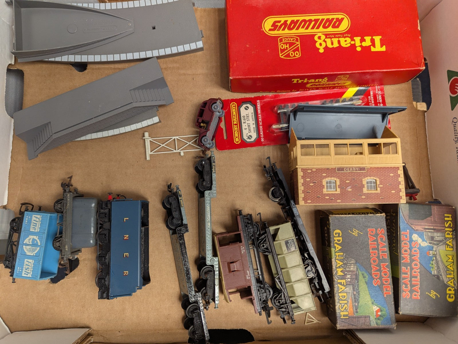 OO Gauge Job Lot of Model Railway Spares