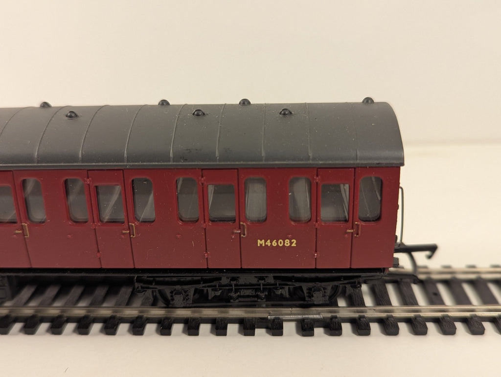 Bachmann Branchline BR Mk1 57ft Suburban Coach M46082 BR Crimson