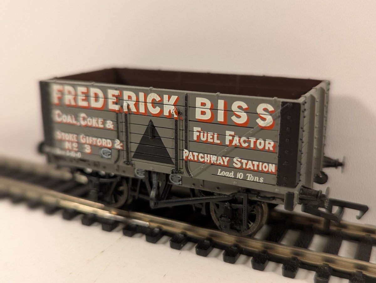 Bachmann Branchline OO Gauge 37-108 7 Plank Wagon Frederick Biss Coal