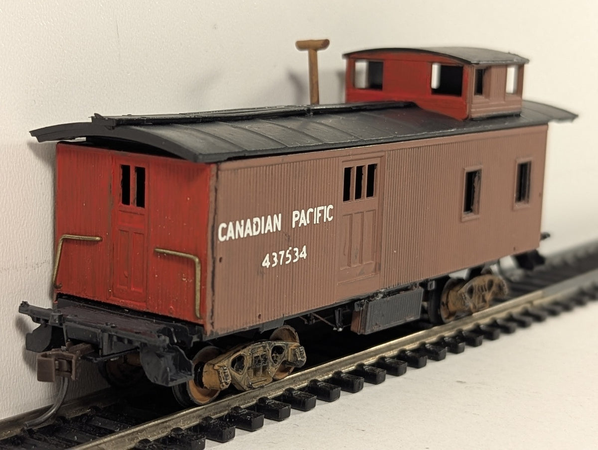 Roundhouse HO Gauge Old Timer Caboose 437534 Canadian Pacific 3430
