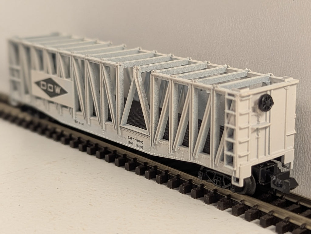 Trix N Gauge 70-Ton DOW Chemical Company Flat Beam Container Car