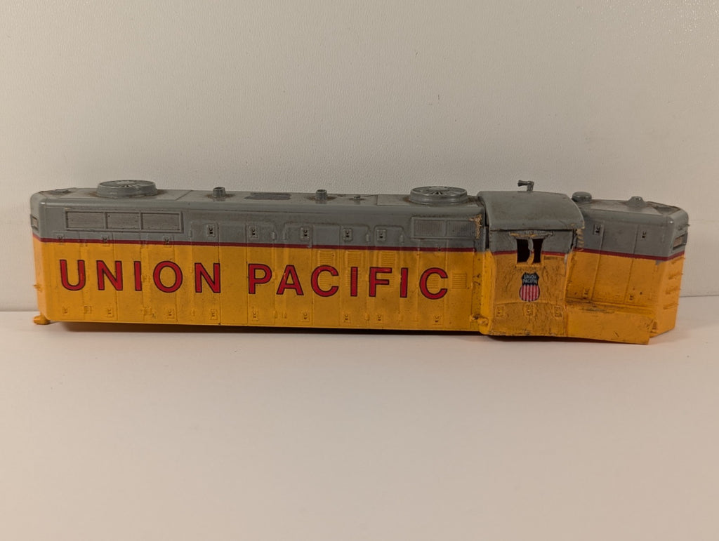 Athearn HOGauge Union Pacific Diesel Locomotive - Spares/Repairs - Damaged Shell
