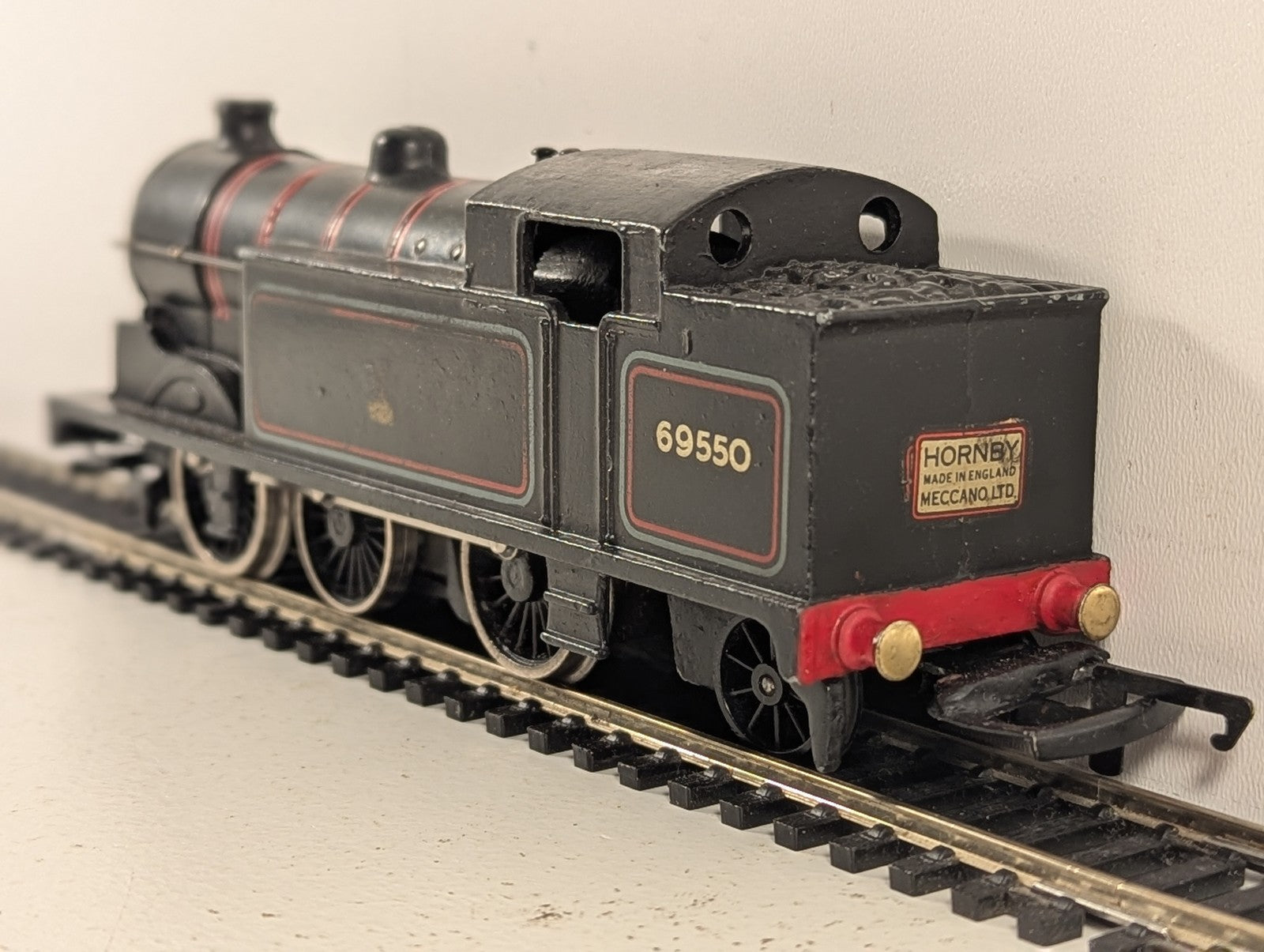 Hornby Dublo OO Gauge Class N2 0-6-2T Steam Locomotive 69550 BR Black EDL17