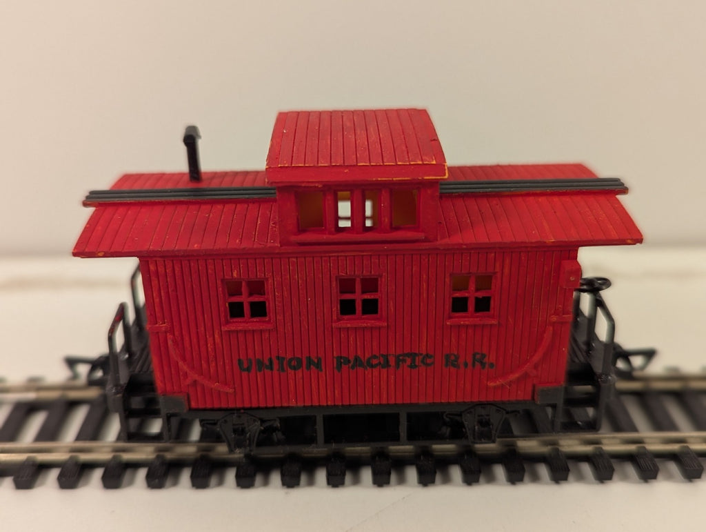 Bachmann HO Union Pacific Old-Time Bobber Caboose