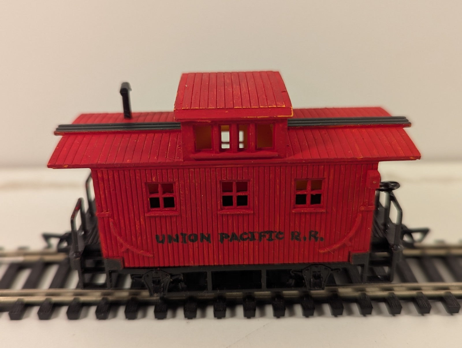 Bachmann HO Union Pacific Old-Time Bobber Caboose
