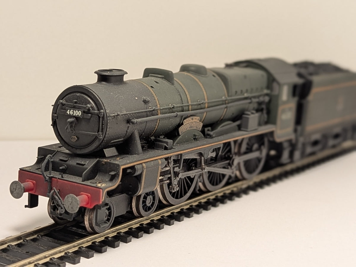 Airfix OO Gauge Royal Scot 4-6-0 Steam Locomotive – Weathered