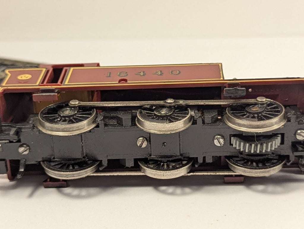 Hornby OO Gauge LMS Class 3F Jinty 0-6-0T Maroon