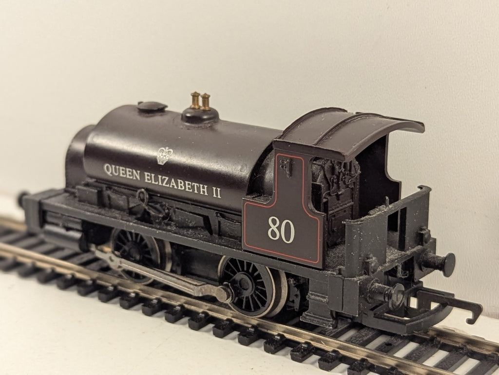 Hornby R2597 OO Gauge Queen Elizabeth II Collectors Club Missing Chimney
