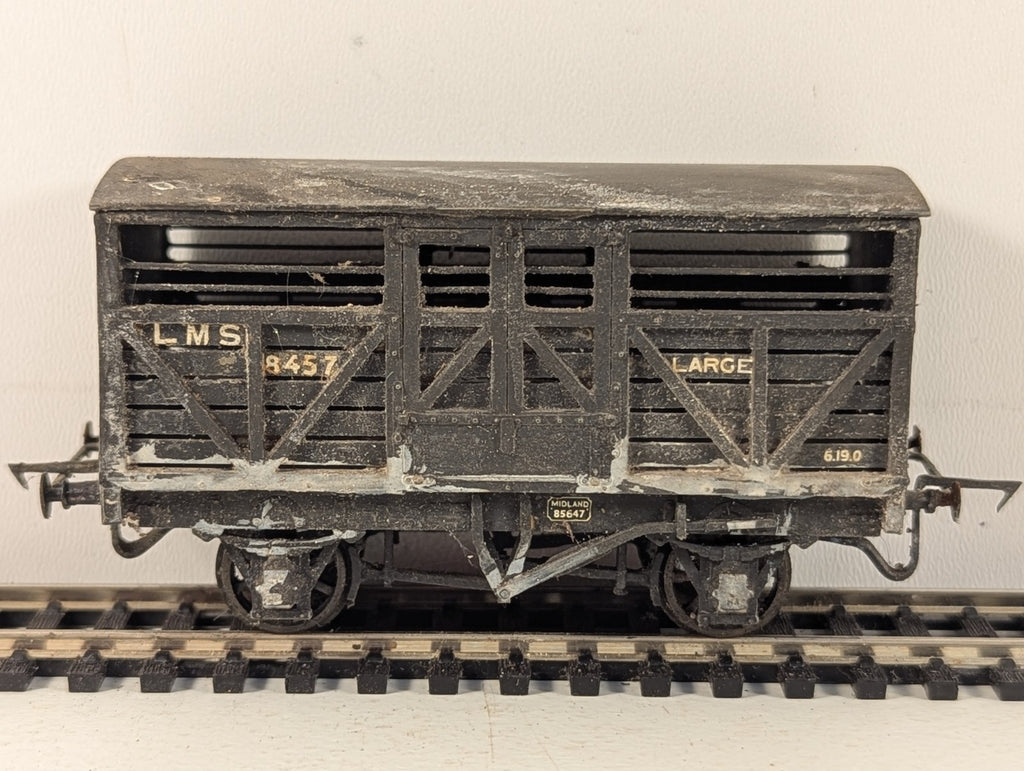 Kitbuilt LMS Large Cattle Wagon 8457 LMS Grey