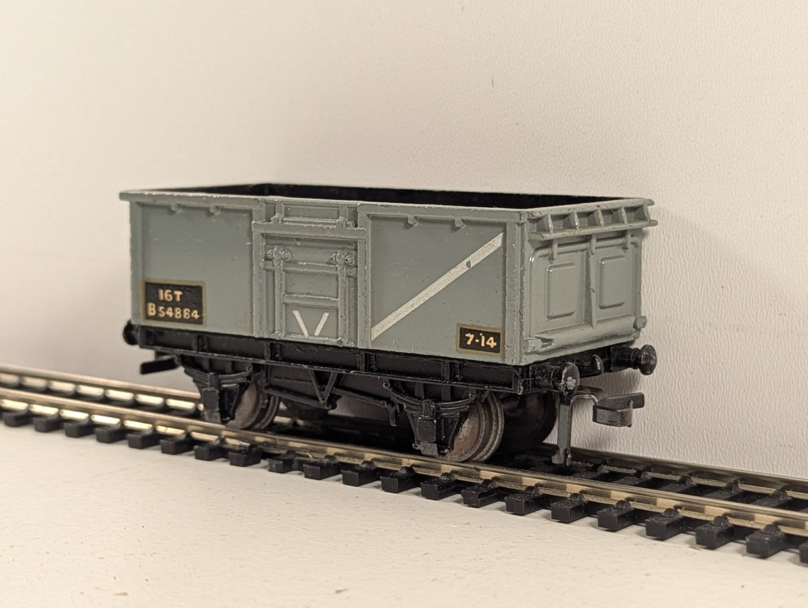 Hornby Dublo 32056 OO Gauge Grey BR 16 Ton Mineral Wagon - Boxed