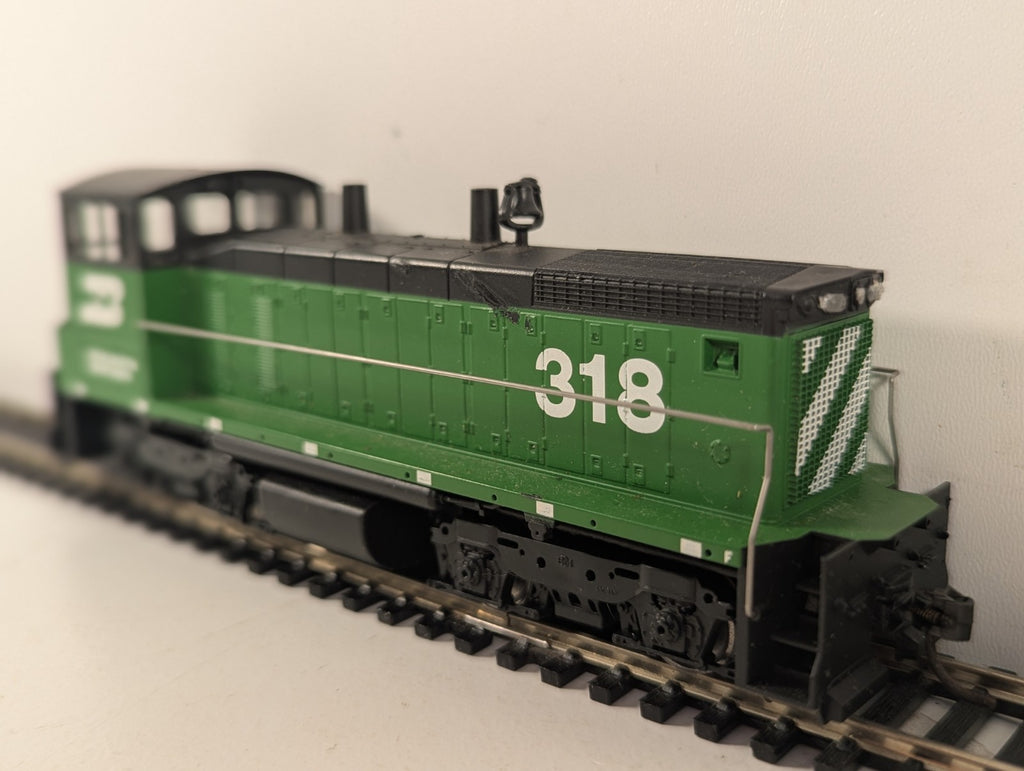 Athearn HO Scale SW1500 Burlington Northern 318 Diesel Locomotive