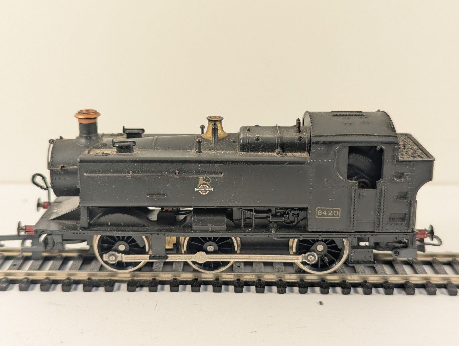 Lima L205118 Class 94xx 0-6-0T 9420 in BR black with early emblem Spares/ Repair