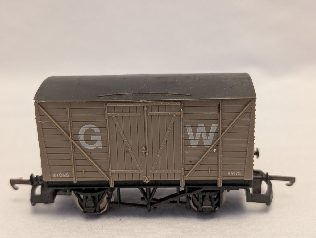 Lima OO Gauge GWR 12 Ton Ventilated Goods Van Goods Wagon