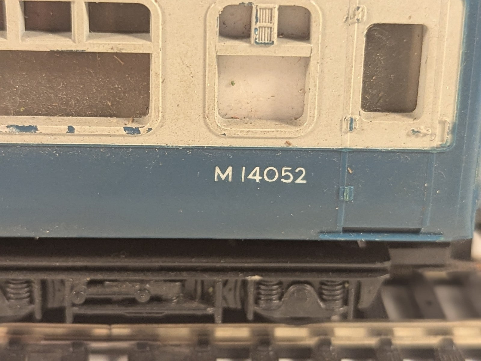 Hornby OO Gauge BR Mk1 Brake Second Corridor (BSK) Passenger Coach