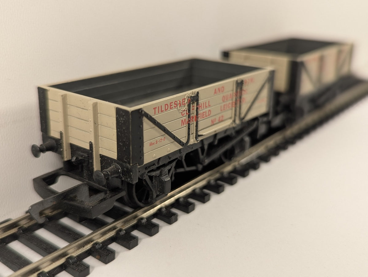 Hornby OO Gauge 5 Plank Wagon Tildesley & Son Cliff Hill Quarries Goods Wagons