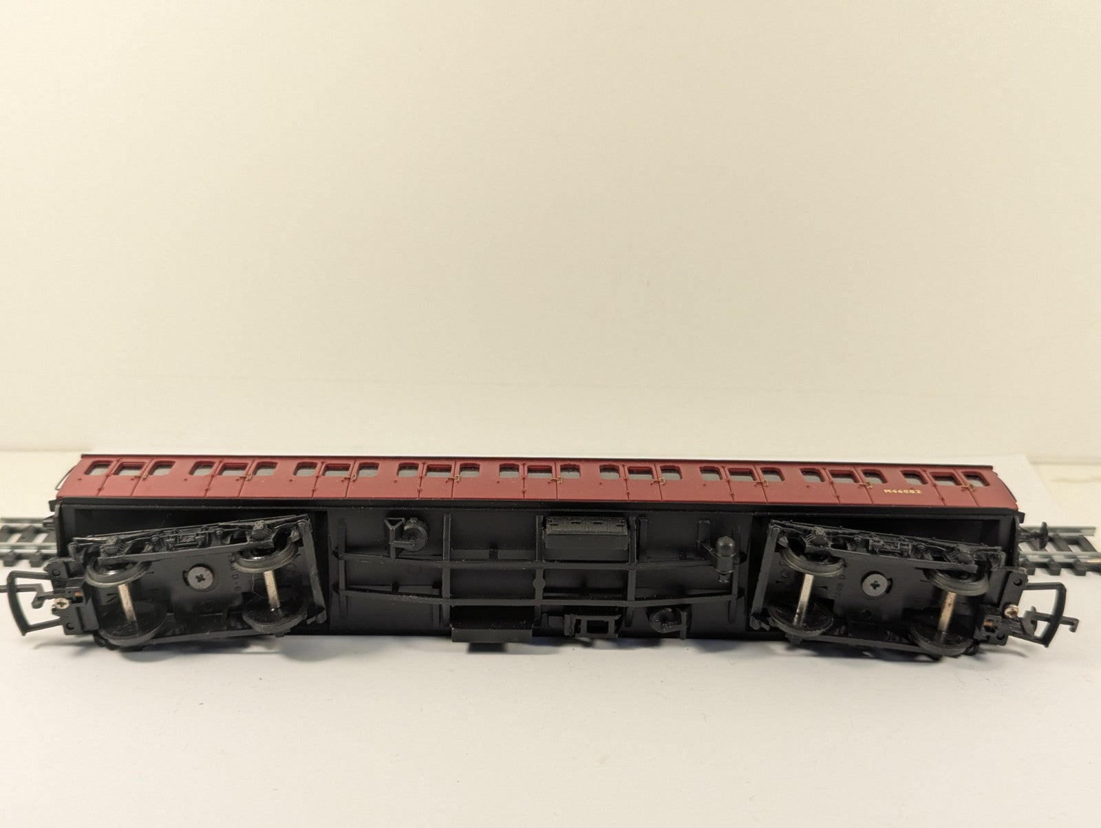 Bachmann Branchline OO Gauge BR Mk1 57ft Suburban Composite Coach