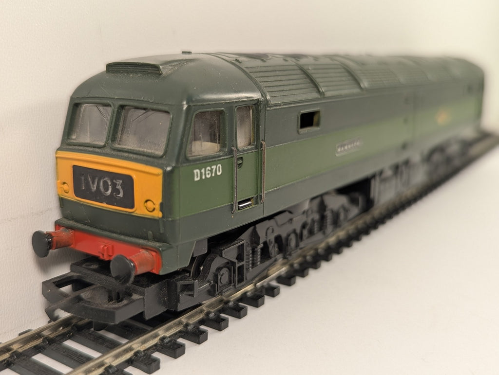 Hornby OO Gauge Class 47 Locomotive D1670 BR Two-Tone Green R328