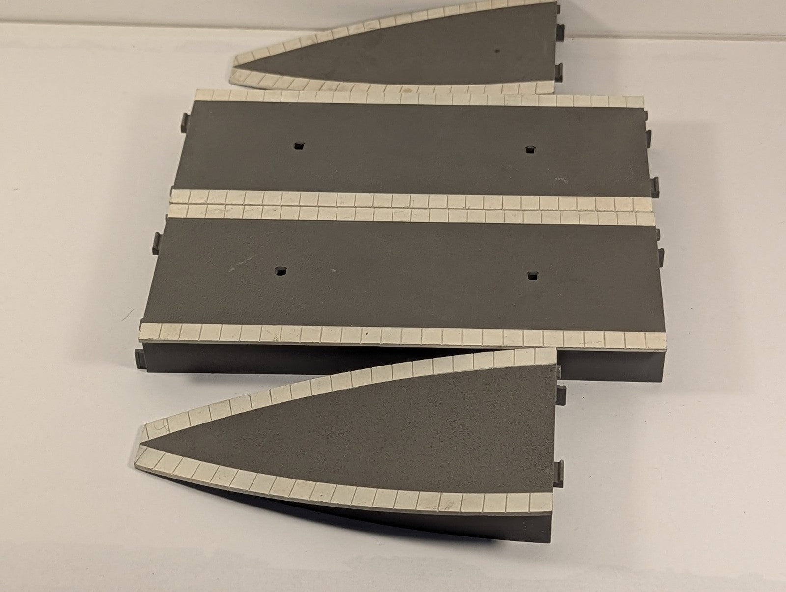 Hornby OO Gauge Station Platform and Ramps Set R460 / R464