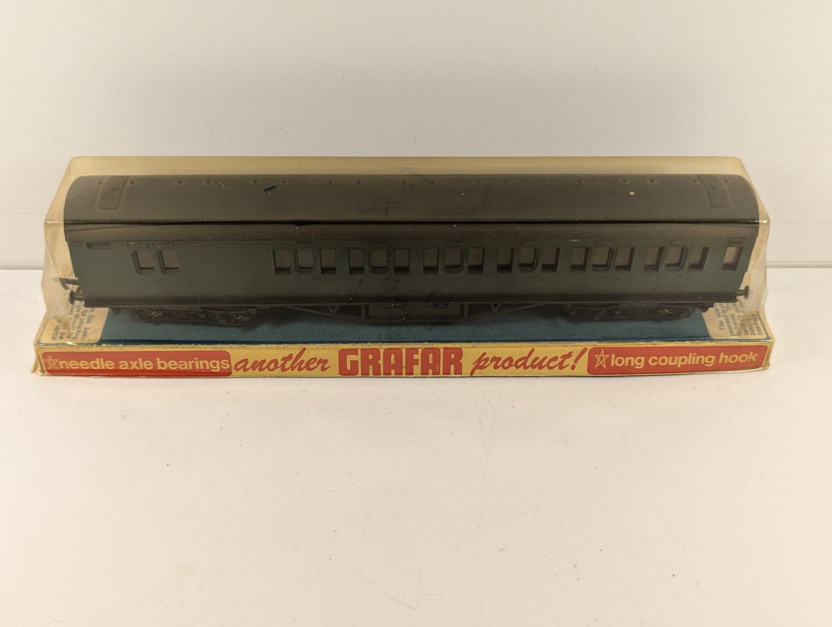 Graham Farish OO Gauge BR Southern Brake Coach Passenger Coach BR Southern Green