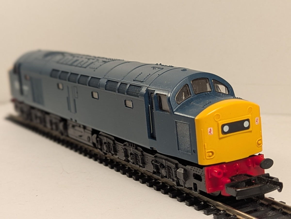 Lima OO Gauge Class 40 Locomotive 40 066 BR Blue
