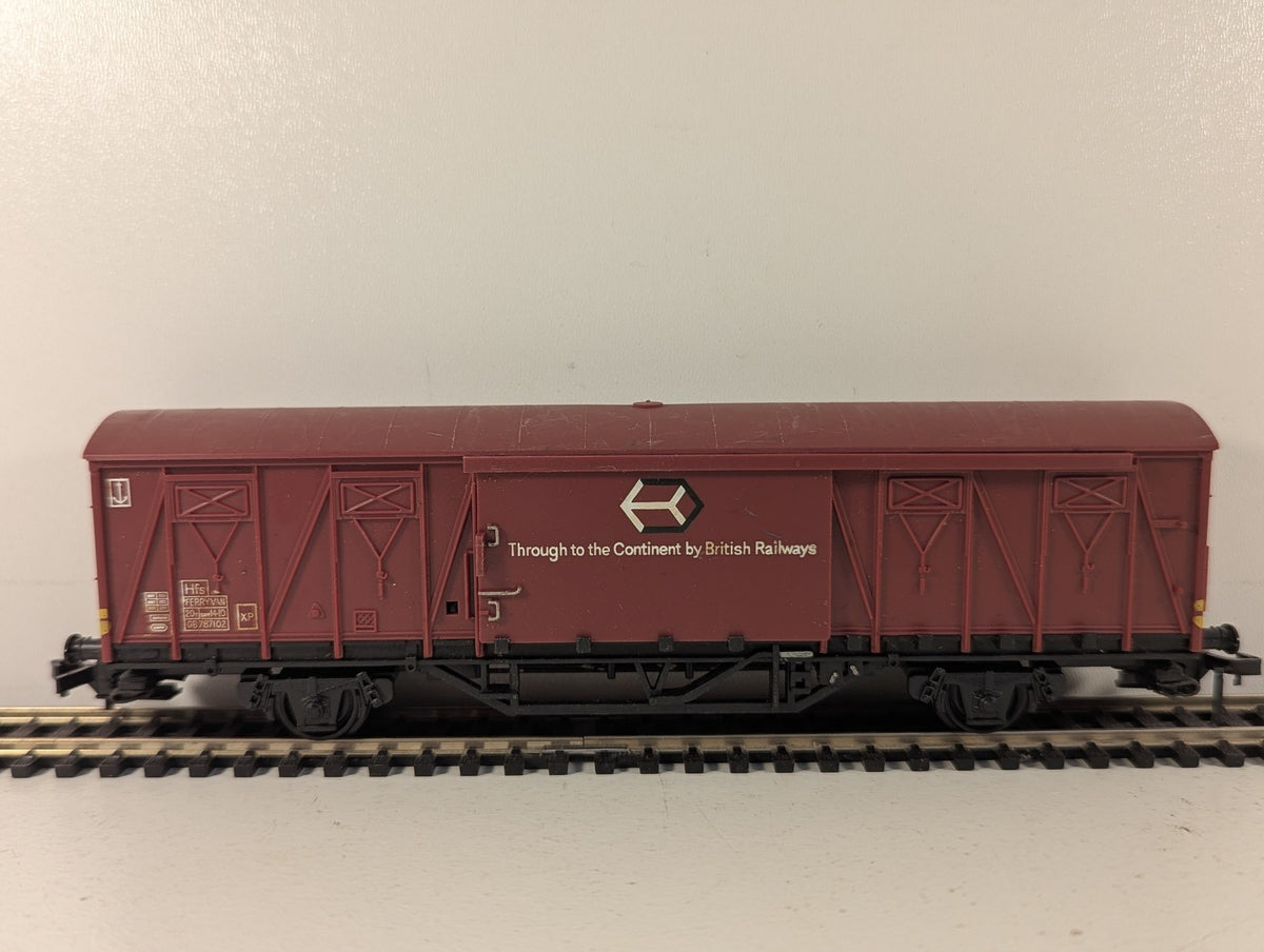 Tri-ang Hornby OO Gauge BR Hfs Ferry Van 'Through to the Continent' Goods Wagon