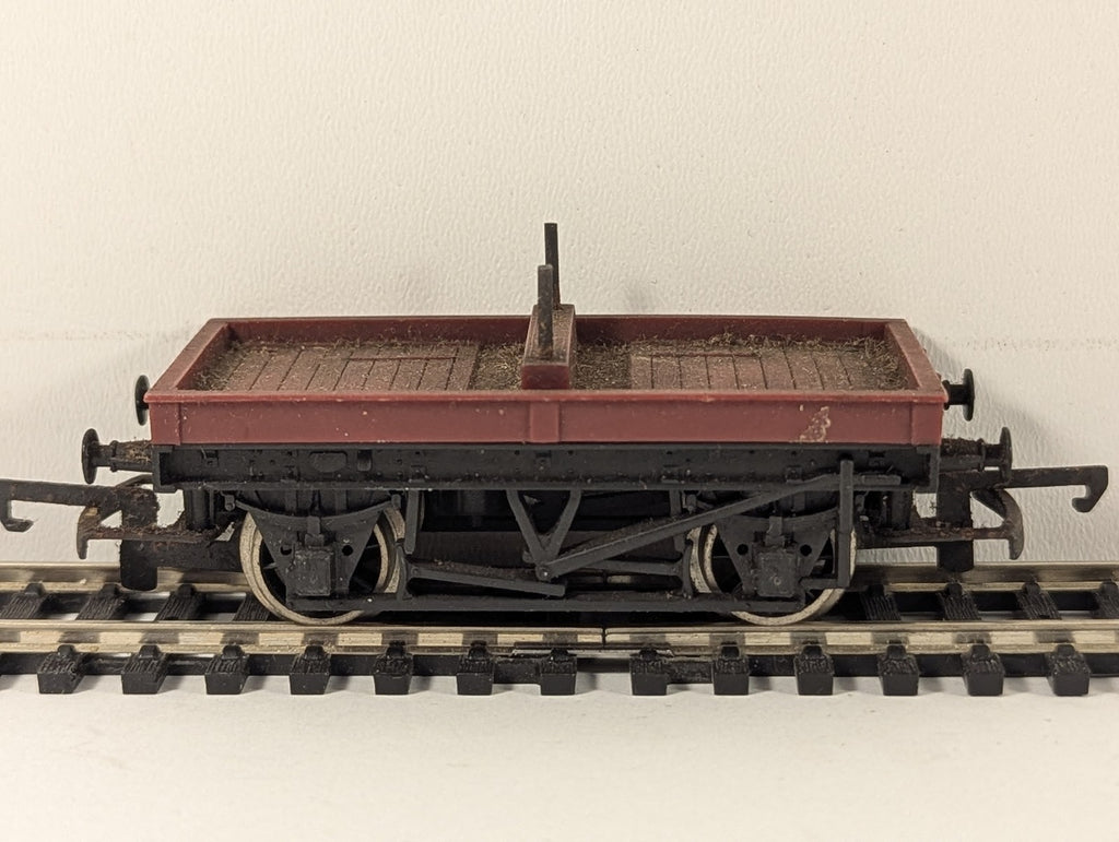 Hornby OO Gauge Low-Sided Bolster Wagon Goods Wagon Unlettered Red
