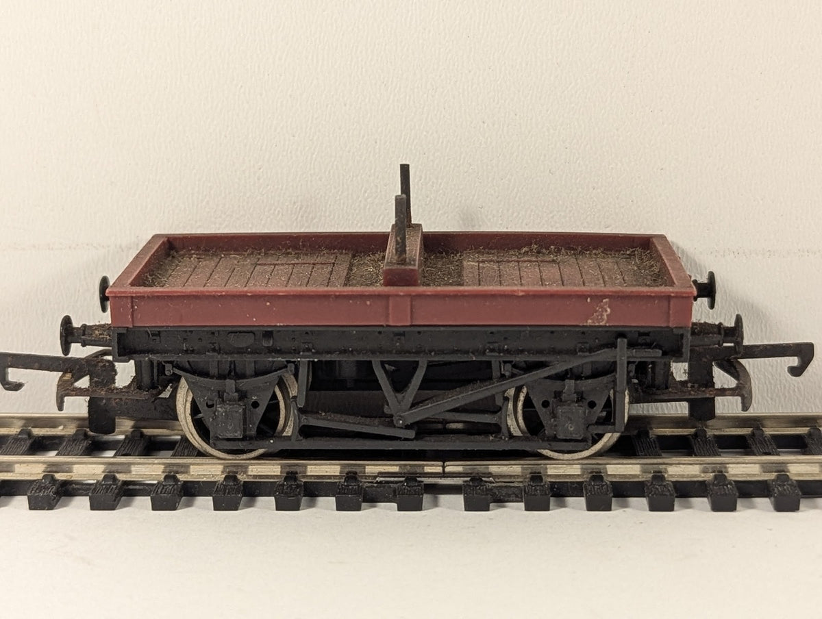 Hornby OO Gauge Low-Sided Bolster Wagon Goods Wagon Unlettered Red