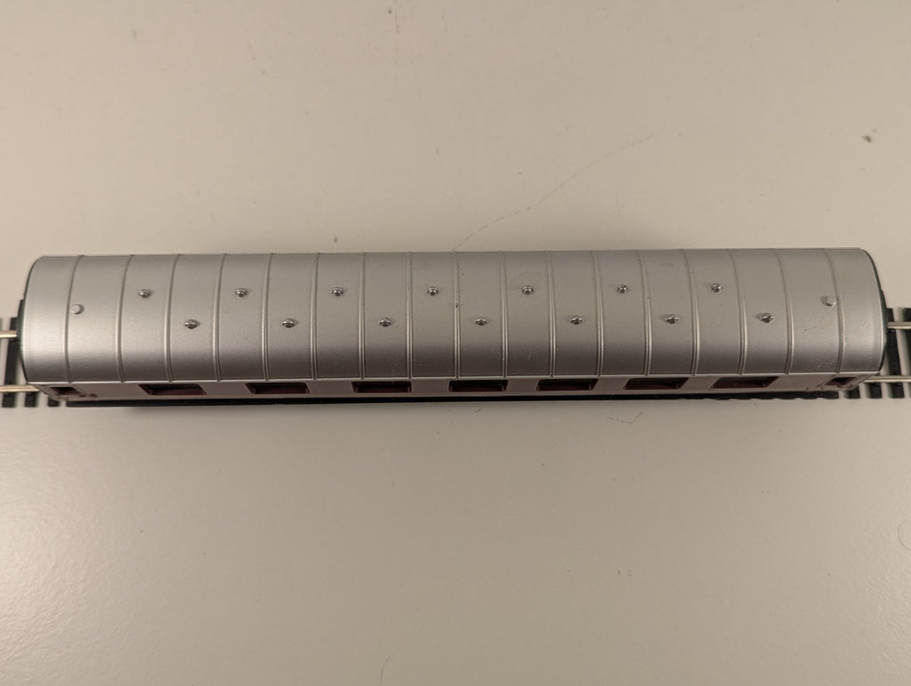 Hornby OO Gauge LMS Brake 3rd Coach 3934 – Crimson Lake