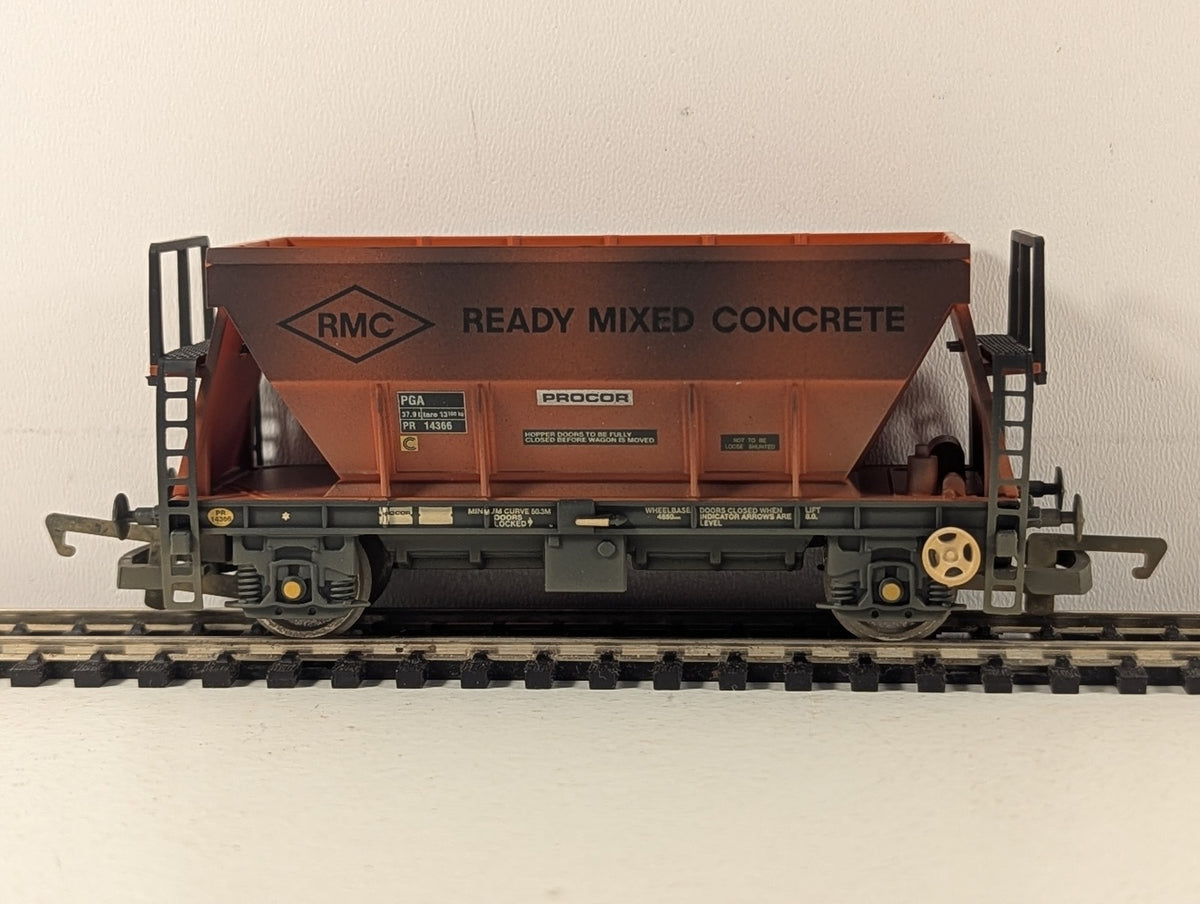 Hornby OO Gauge PGA Hopper Wagon Goods Wagon PR14366 RMC Orange R6013