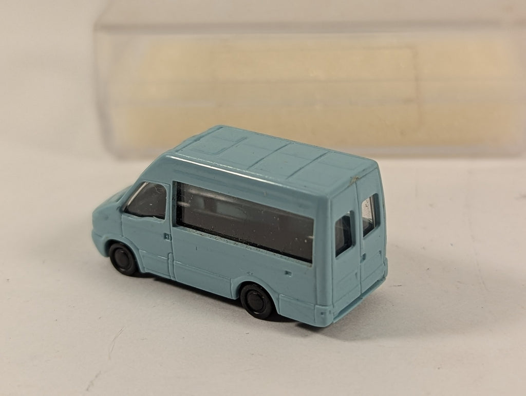 Rietze N Gauge Iveco Daily Minibus Road Vehicle Light Blue
