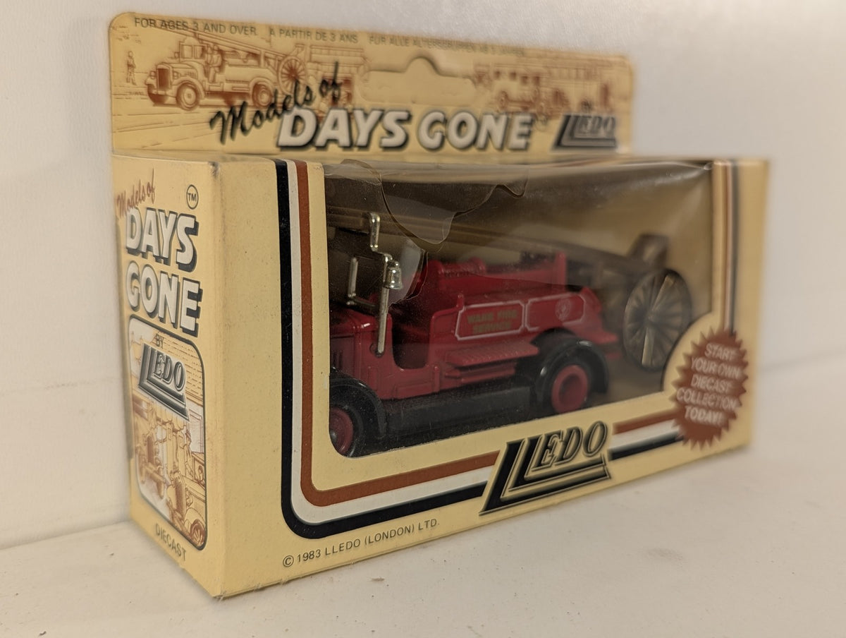 Lledo Dennis Fire Engine Die-cast Model Vehicle Ware Fire Service 12