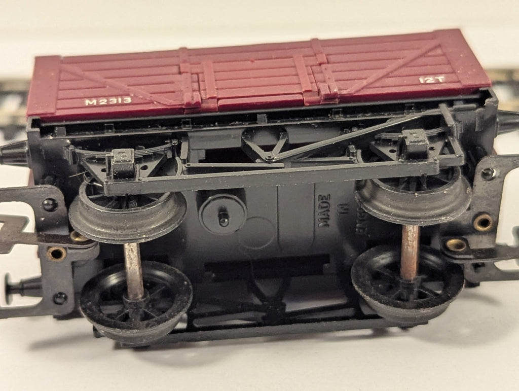 Tri-ang OO Gauge R112 Goods Truck with Drop Doors