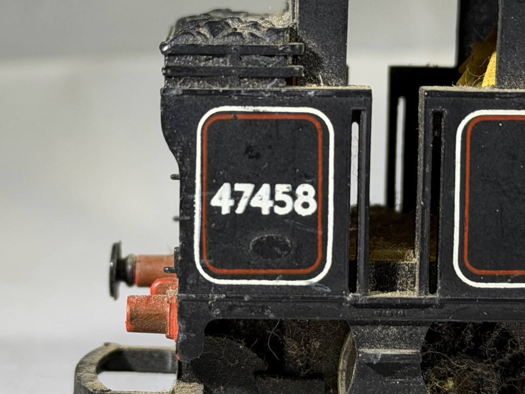 Hornby OO Gauge Class 3F Jinty 0-6-0T Locomotive 47458 BR Black Spares or Repair