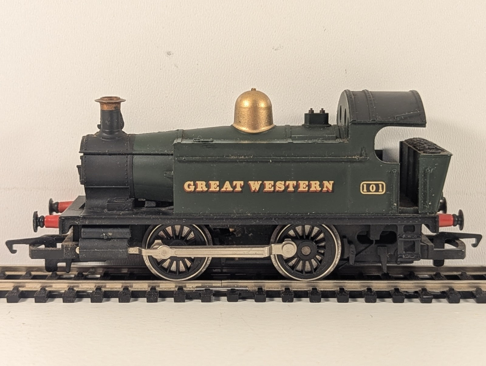 Hornby R077 GWR Holden Class 101 0-4-0T Tank Locomotive OO Gauge