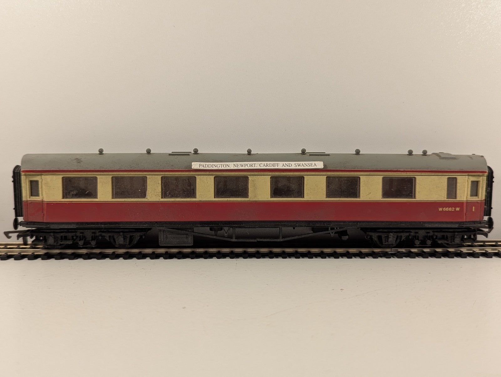 Dapol OO Gauge BR Crimson & Cream 1st Composite Coach Paddington–Newport–Cardiff