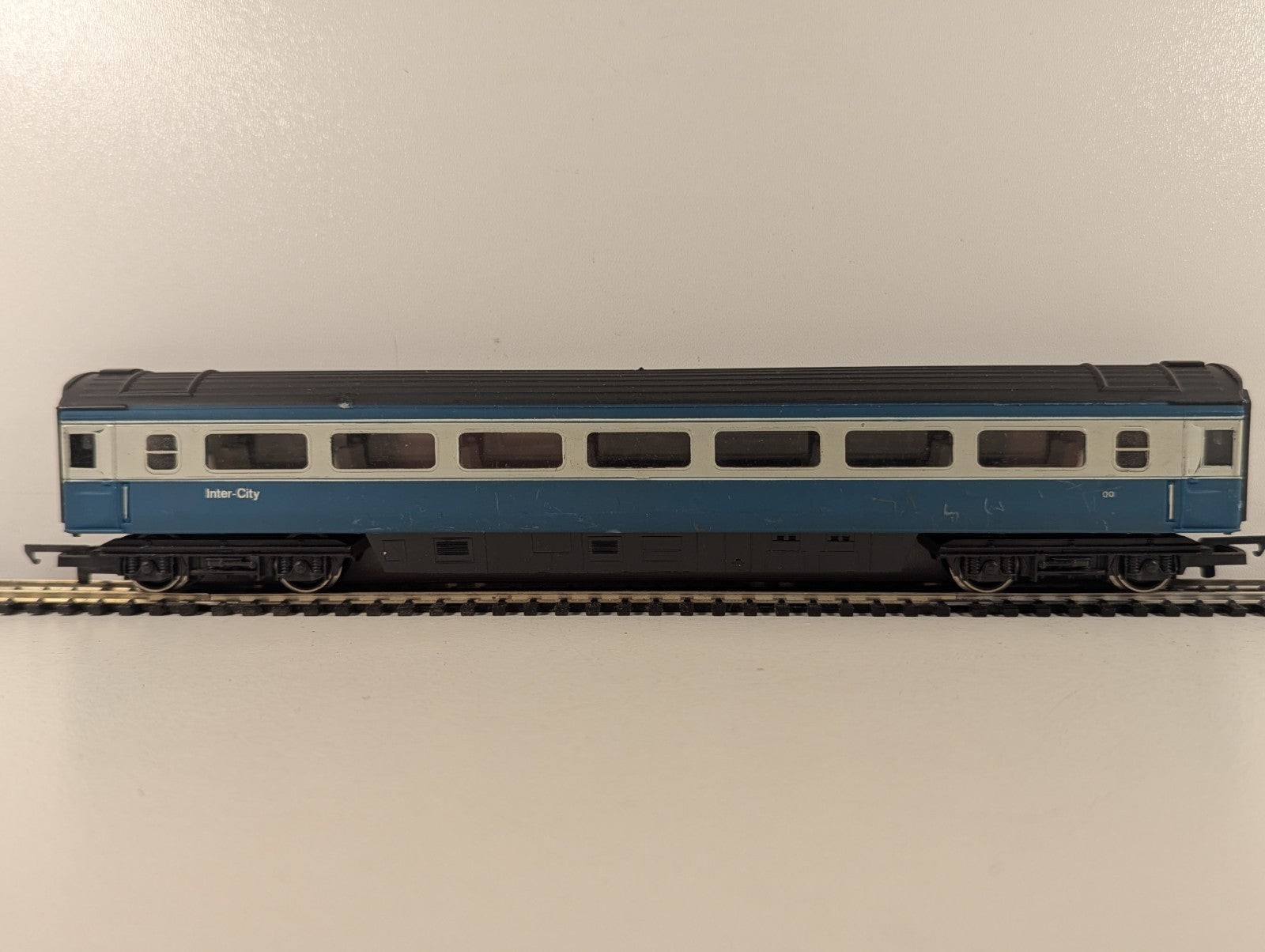 Hornby OO Gauge BR Mk3 Open Second (TSO) Coach Passenger Coach