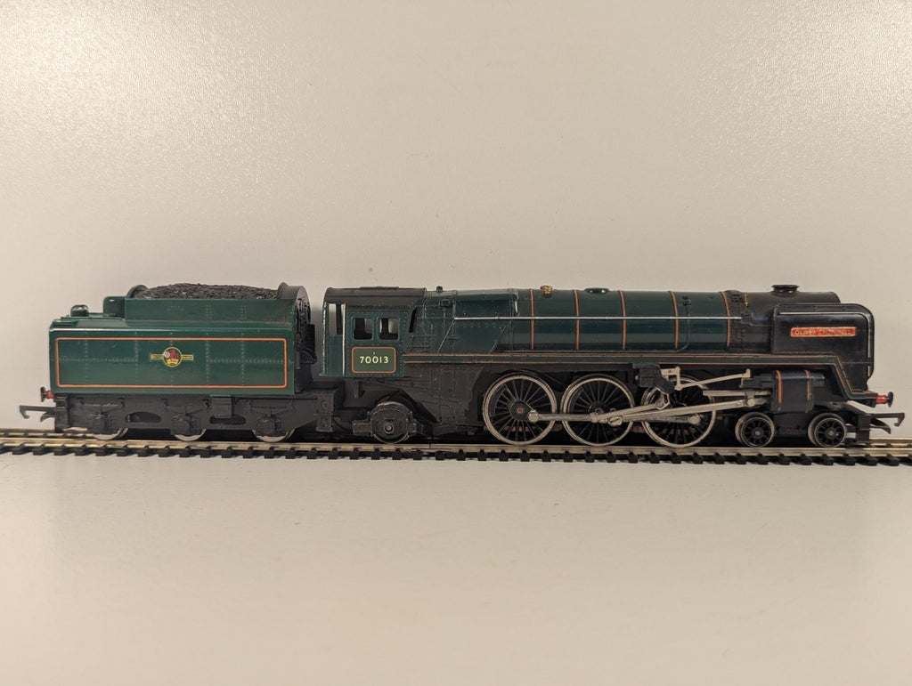 Hornby OO Gauge BR Standard Class 7 Britannia Class 'Oliver Cromwell