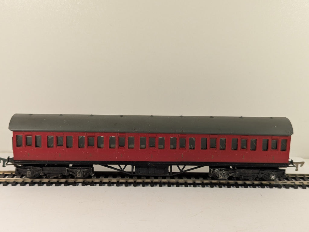 Graham Farish OO Gauge 1st Class Suburban Coach Maroon Boxed