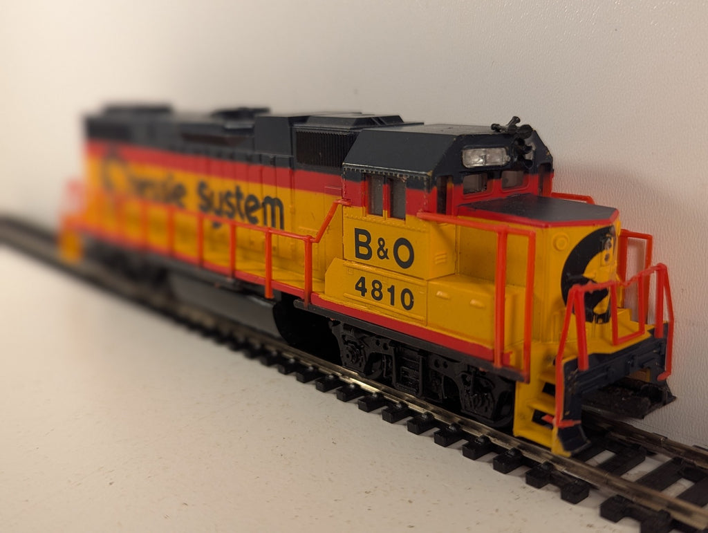 Life-Like HO Gauge GP38-2 Diesel Locomotive 4810 Chessie System (B&O)