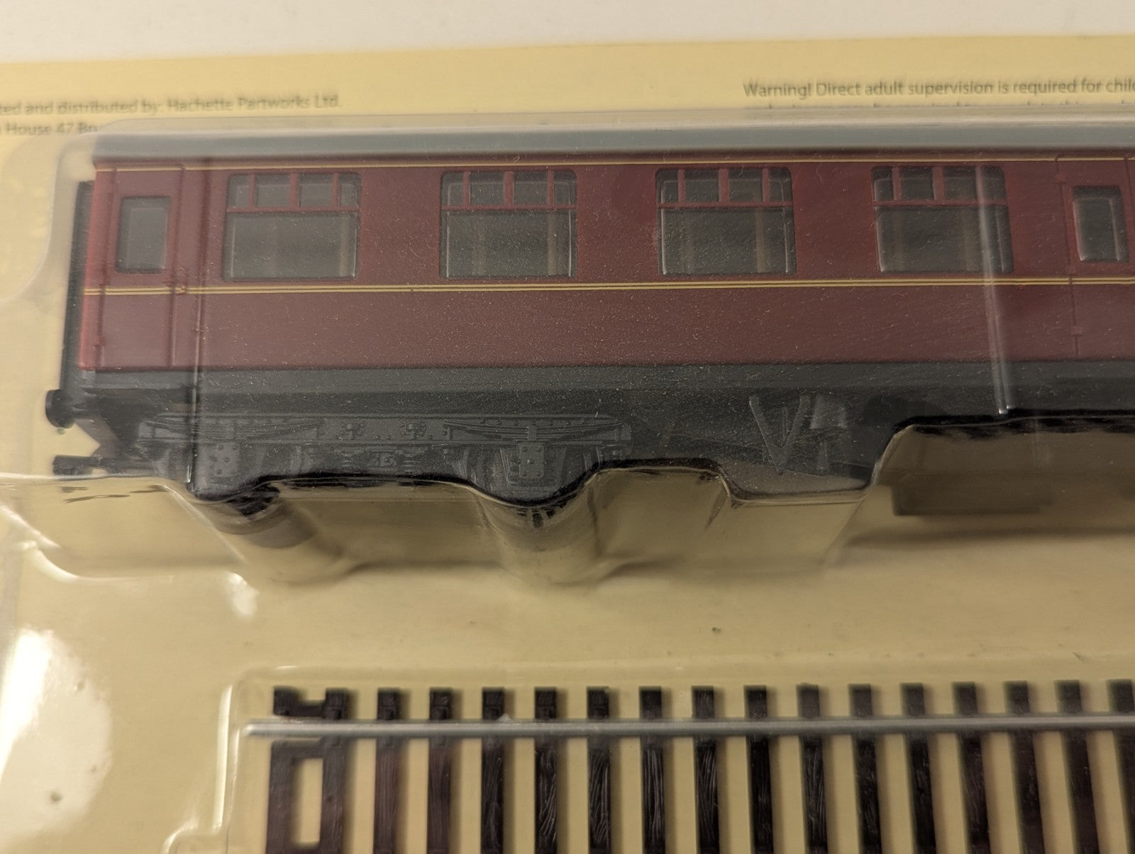 Hachette OO Gauge BR Mk1 TSO Coach & Track Pack - Boxed & Unopened