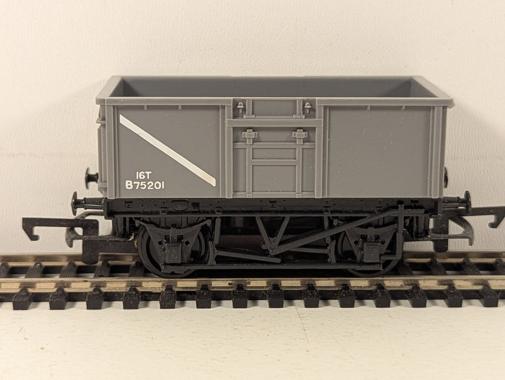 Hornby OO Gauge 16 Ton Mineral Wagon Goods Wagon B75201 BR Grey