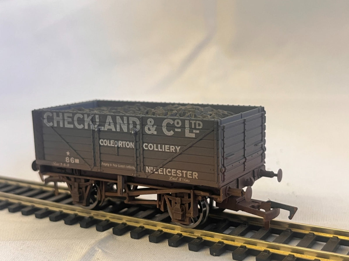 Dapol OO Gauge Checkland & Co Coleorton Colliery 7 Plank Wagon
