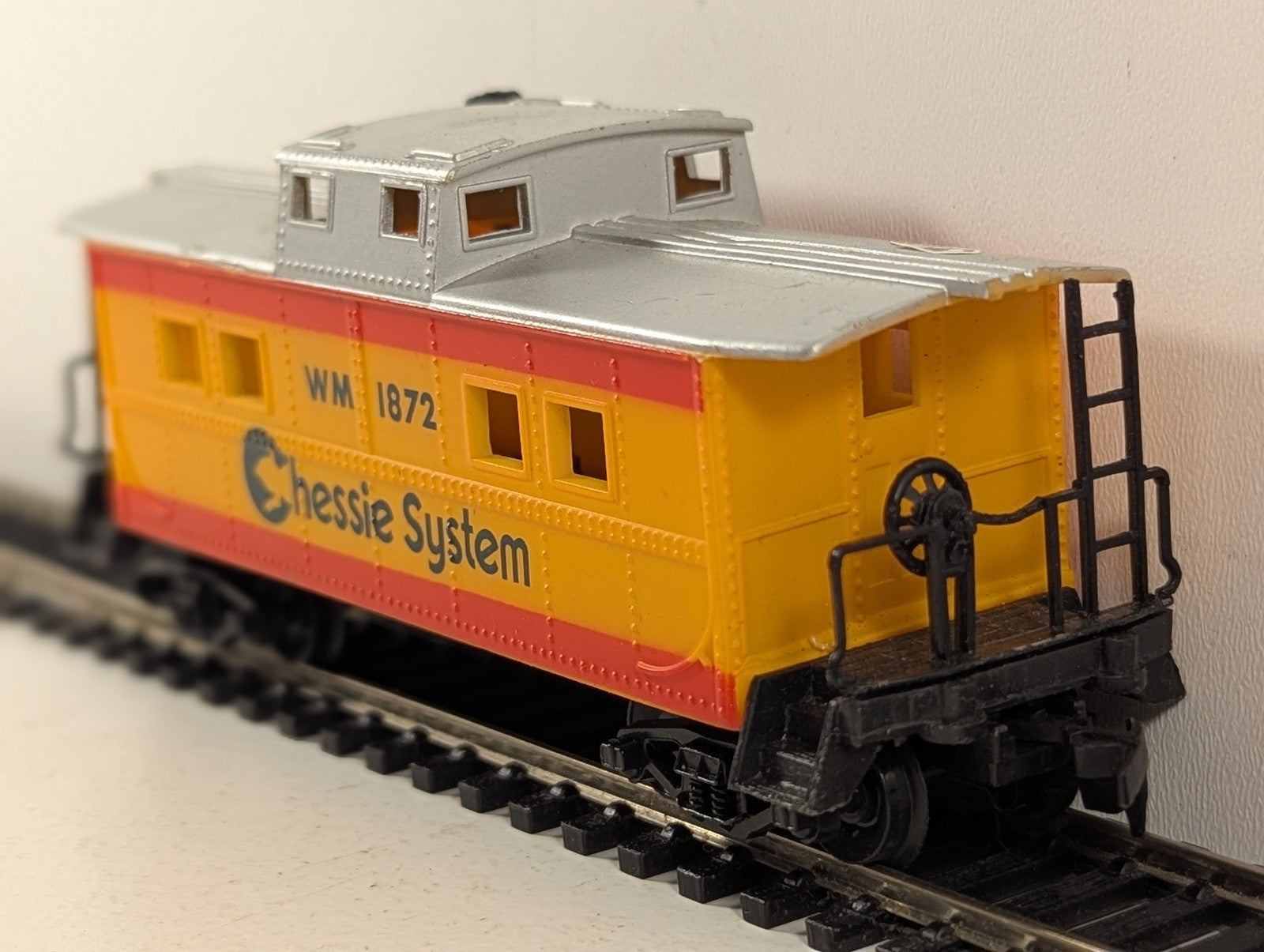 Life-Like HO Gauge 8-Wheel Caboose WM 1872 Chessie System (Western Maryland)