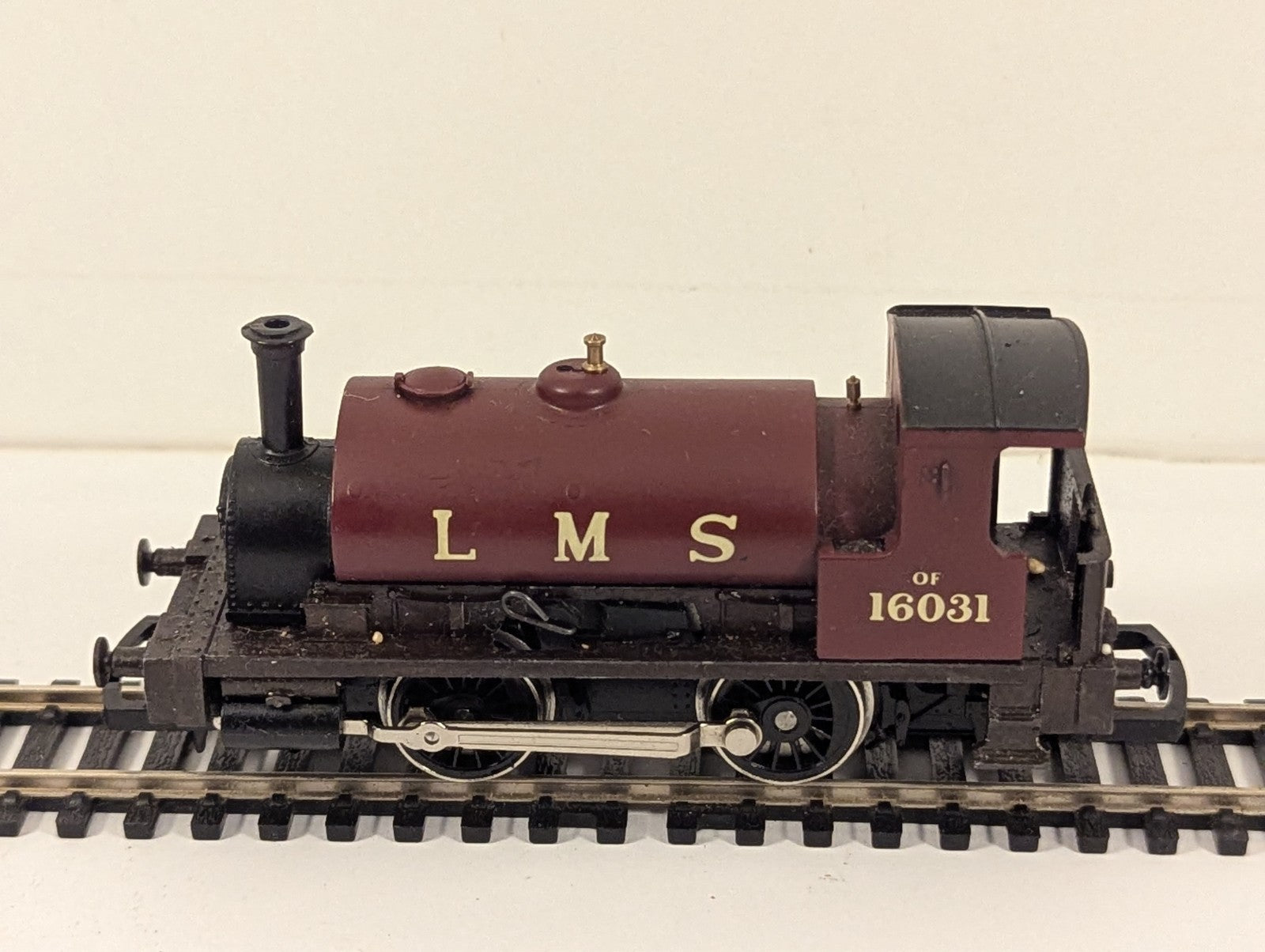 Hornby R152 LMS Class 0F "Pug" 0-4-0ST Locomotive Maroon - Spares/Repairs