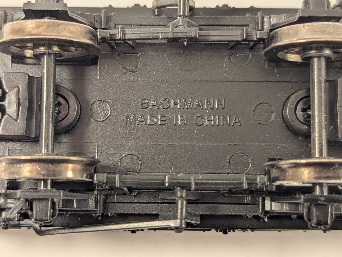 Bachmann OO Gauge 8 Plank Wagon Tarbitumac Goods Wagon 285 Tarbitumac Black