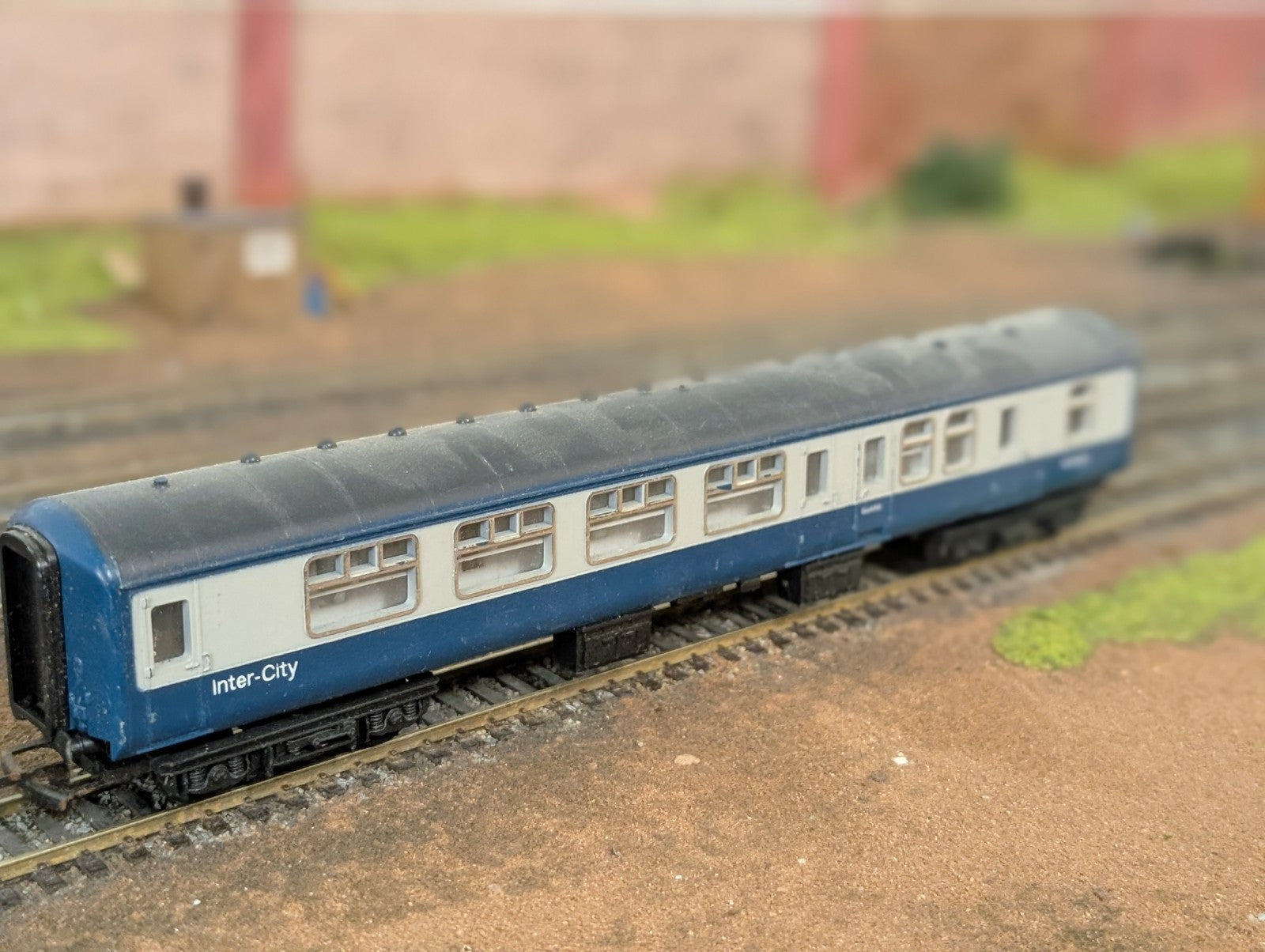 Hornby R896 Mk2 Mk2 Brake Corridor Second M14052 in Intercity Blue & Grey