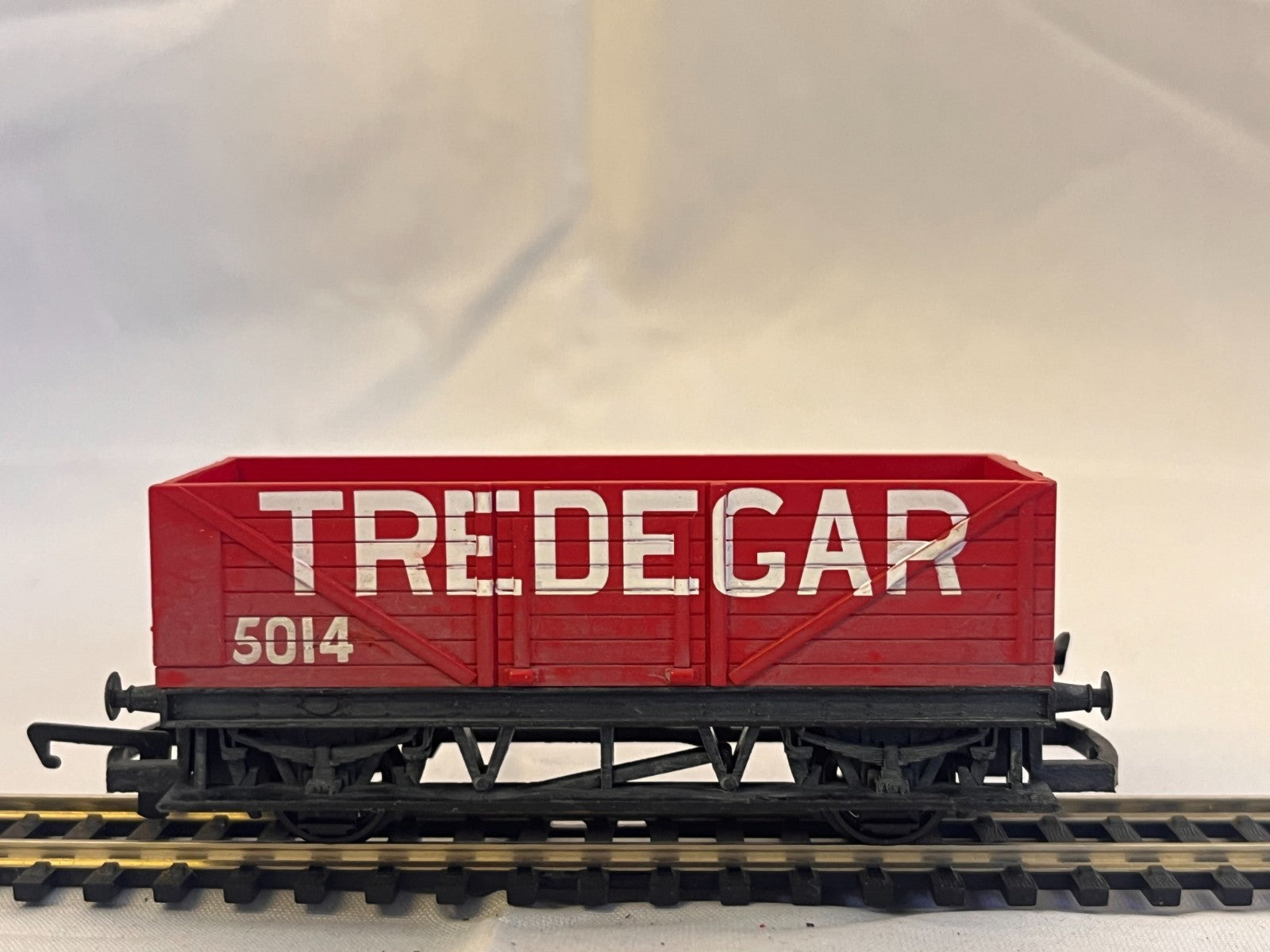 Hornby Railroad R6370 OO Gauge Tredegar LWB Open Wagon Weathered