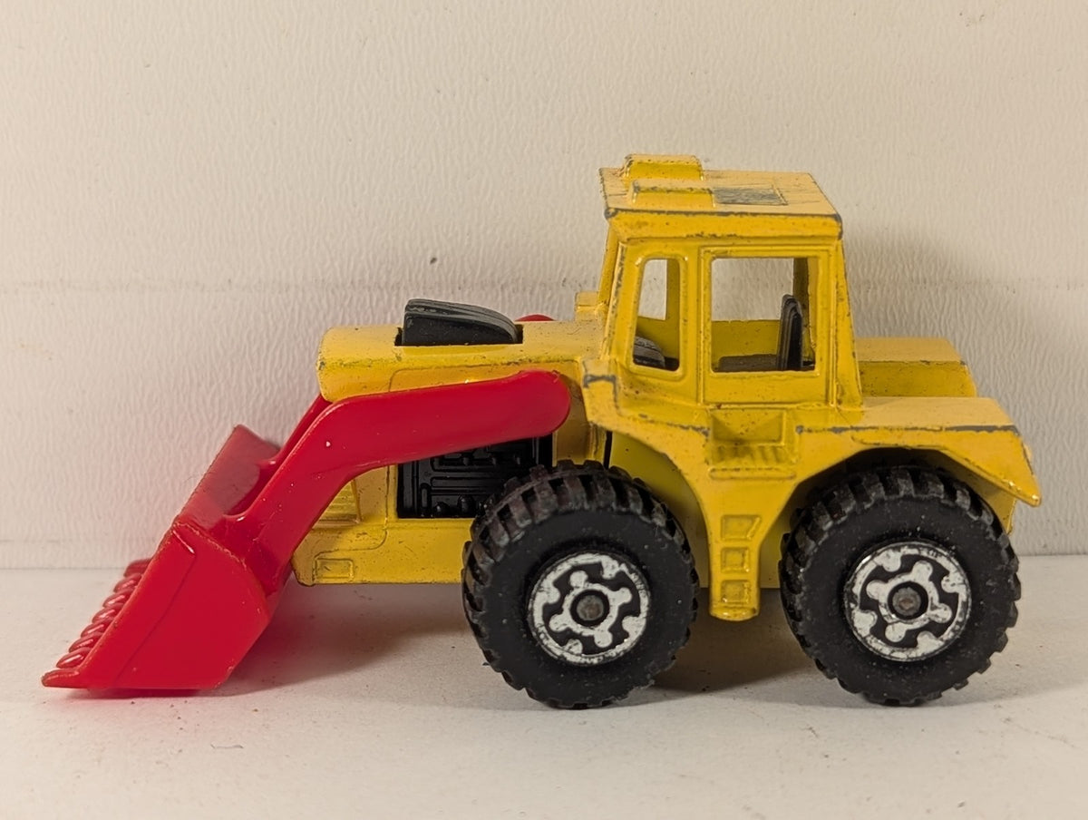 Matchbox Tractor Shovel Die-cast Model Yellow and Red No. 29