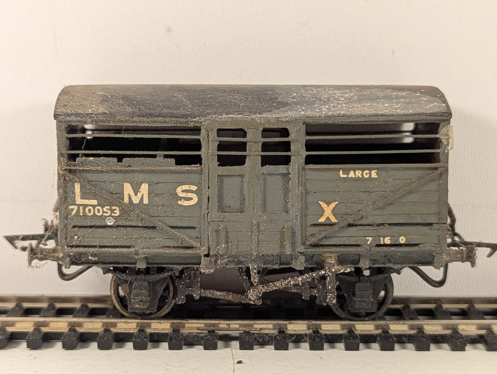 Kitbuilt OO Gauge LMS Cattle Wagon Goods Wagon 710053 LMS Grey